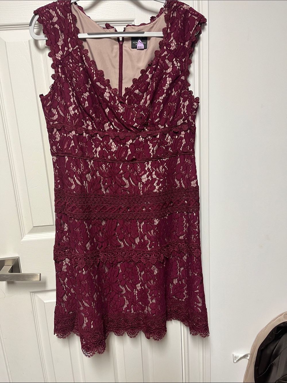 Adrianna Papell Burgundy Lace V-Neck Sleeveless Cocktail Dress
